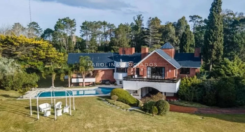 Venta De Propiedad Con 4 Dormitorios, Golf-punta Del Este.