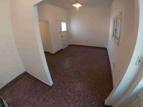 Imagen 15 de 16 de Venta 2 Ambientes Interno Con Jardin Excelente Ubicacion