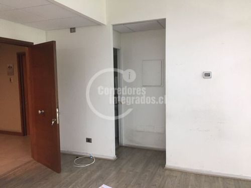 Oficina Metro Los Leones / Bucarest, 110 M2.