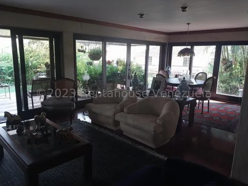 Casas En Venta Mls #24-12115