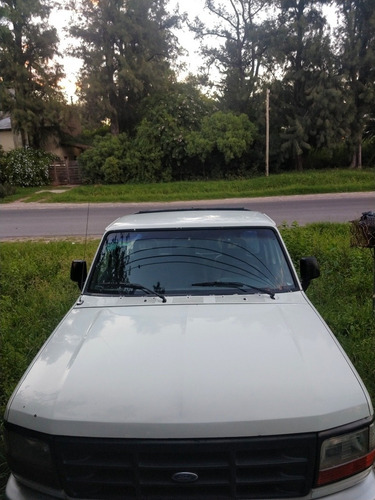 Ford F-100 2.5 I Xl Aa 1997