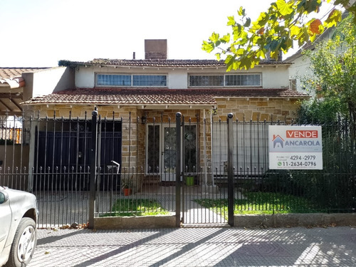 Imagen 1 de 21 de Venta De Casa En Adrogué