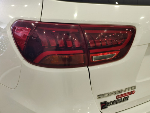 Kia Sorento NEW SORENTO C GTL 2.4 GSL 6AT 2WD SPECIAL PACK 4X2 - 2047