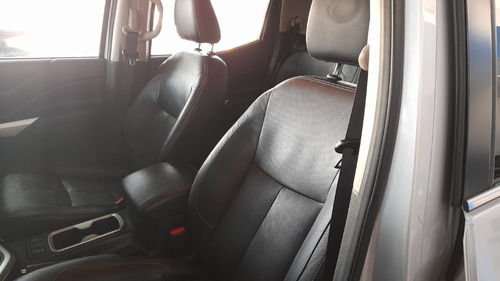Imagen 13 de 15 de Nissan Frontier 4x2 Le 2.3 Np 300 2018 Impecable!