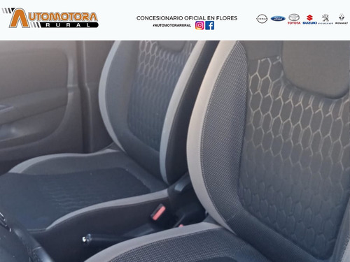 Imagen 21 de 25 de Renault Captur 2018 2.0 Zen
