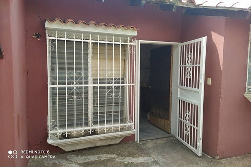 Imagen 10 de 15 de Asein855 Vende Casa Con Anexo En La Urbanización Parque Valencia
