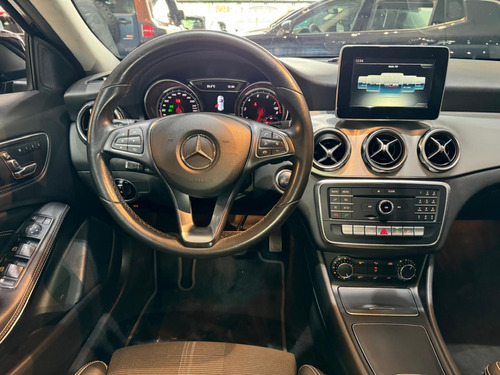 Mercedes-Benz Classe GLA 1.6 Advance Turbo Flex 5p
