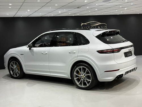 Porsche Cayenne E-Hybrid 3.0 V6 462cv