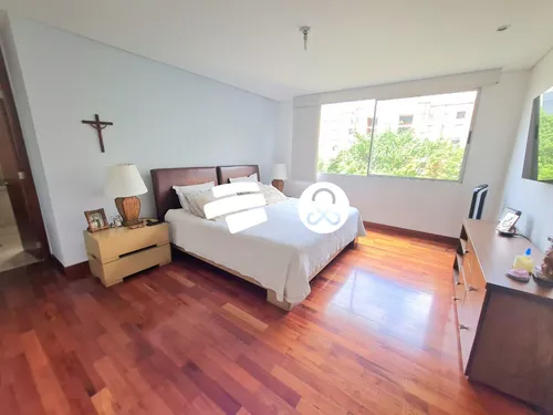 Apartamento Muy Amplio Y Con La Mejor Ubicación En La Milla De Oro De El Poblado