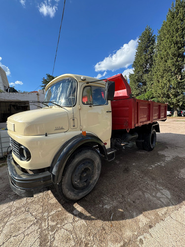 Mercedes Benz 1114 - Volcador (baranda Volcable)