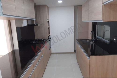 Vendo Espectacular Y Amplio Apartamento Para Estrenar En Oeste De Cali, Colombia, 133 M2 Sitio Tranquilo Y Seguro, Excelente Ubicación Cerca  Del  Zoológico.-5921