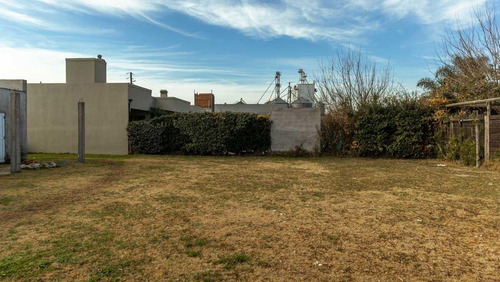 Imagen 5 de 13 de Casa Amplia A La Venta En Libertad Oeste Al 500, Lobos
