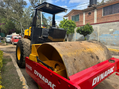 Vibrocompactador Dynapac Ca251 Año 2002