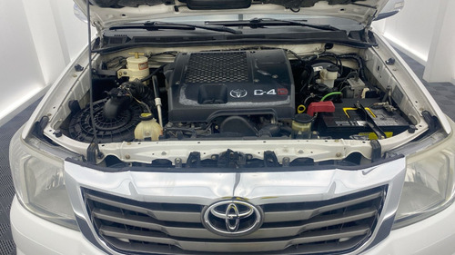Imagen 25 de 25 de Toyota Hilux 3.0 Srv