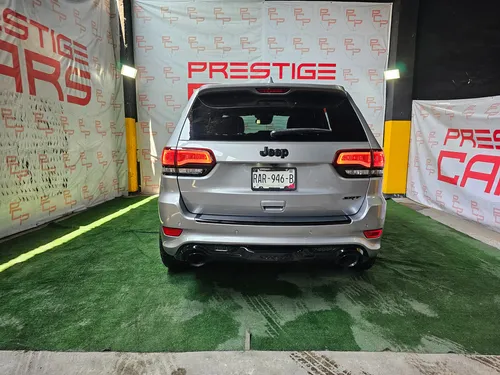 Jeep Grand Cherokee 6.4 Srt-8 At