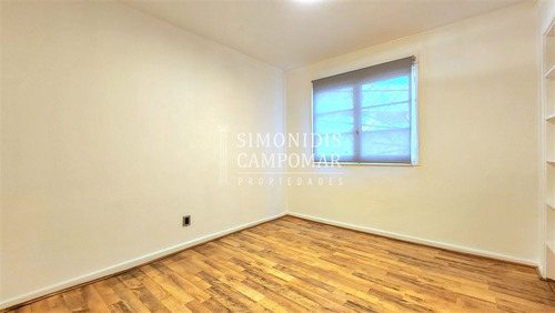 Casa En Venta De 5 Dorm. Las Condes El Golf Metro Tobalaba