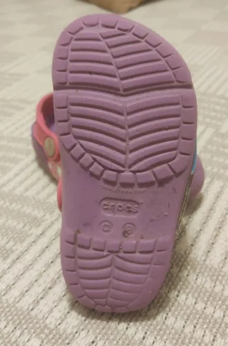 2 Pares Sandalias Crocs Princesas C/luces Para Niña Talle C8 (Usado)