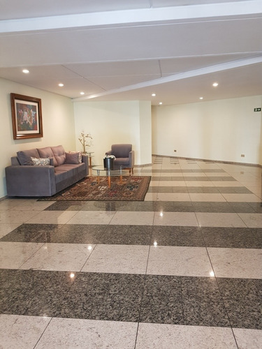 Imagem 2 de 23 de Lindo Apartamento, 3 Quartos Uma Suíte, No Cristo Rei .