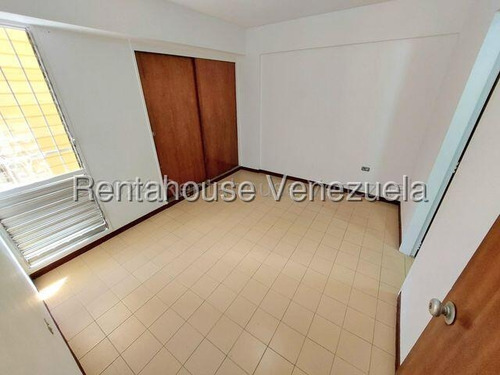 Apartamento En Alquiler Montalban Iii 25-16923