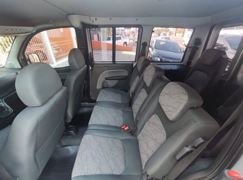 Imagem 7 de 10 de Fiat Doblò 1.8 Mpi Essence 7l 16v Flex 4p Manual
