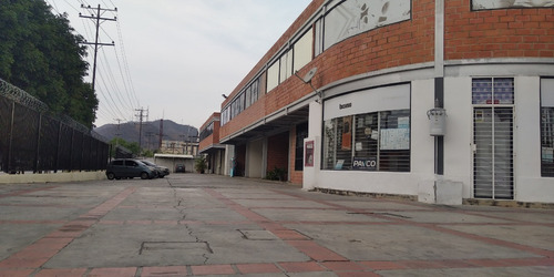 Imagen 9 de 10 de Alquiler Local Comercial Avenida Michelena Cerca De Epa