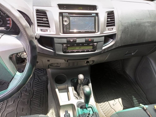 Imagen 8 de 13 de Toyota Hilux 4x4