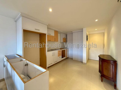 Apartamento Remodelado En Los Samanes Por Cesion De Derechos Db