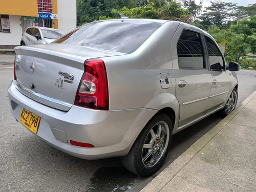 Renault Logan 1.6 Dynamique Fii