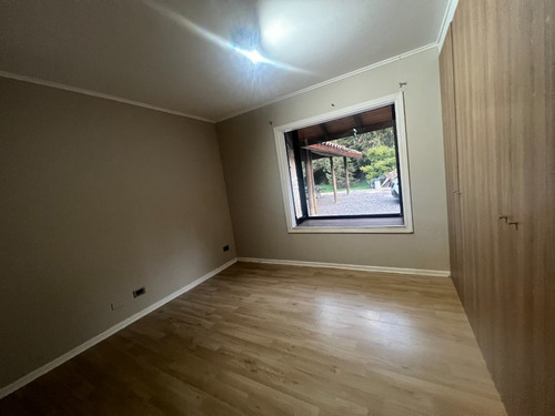2 Casas C/ Entradas Independientes En Parcela De 5.000 Mts.2
