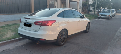 Ford Focus Iii 2.0 Sedan Titanium Mt 2016