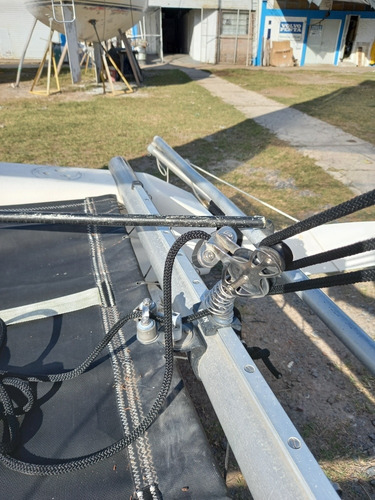 Catamarán Microcat 12