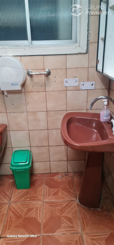 Casa Y Local En Arriendo De . En Talcahuano