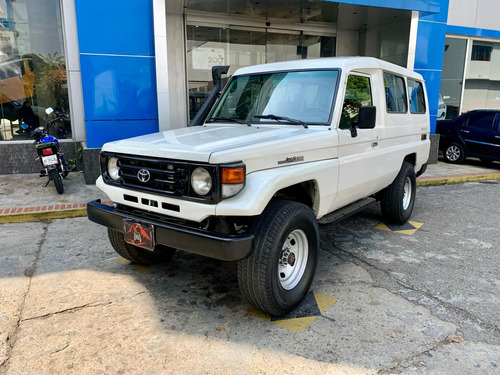 Toyota  Machito  Long Van