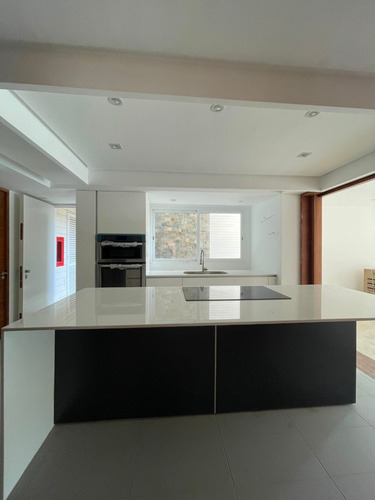 Imagen 4 de 14 de En Venta Pb 318m2 En Lomas De La Alameda
