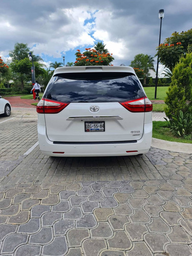 Imagen 14 de 15 de Toyota Sienna 2015 Limited V6