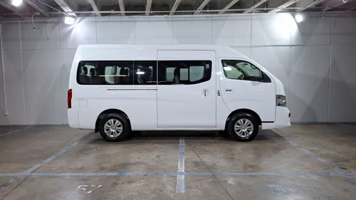 Nissan Nv350 Urvan 2.5 15 Pasajeros Amplia A/a Paq Seg