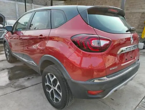 Renault Captur 2.0 Iconic At
