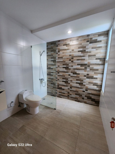 Apto Santiago, Moderno, 236m2 3hab, 4baños, 2 Parqueos Proyecto Cerrado