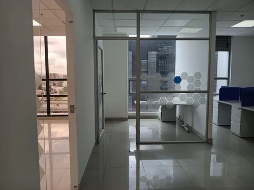 Oficina En Arriendo/venta En Chico Norte Iii. Cod A1105010