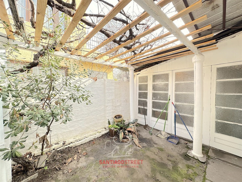 Casa En Venta De 3 Dorm. En Ñuñoa