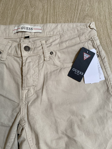Bermuda Beige Guess Hombre Talla 30mx Mod.m2gd01wehy3