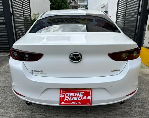 Mazda 3 Touring Hybrido 2.0 Mod 2023