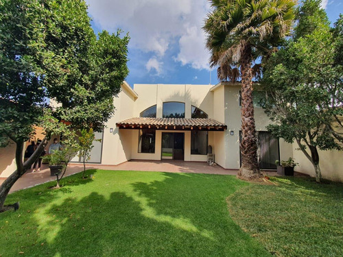 Imagen 1 de 14 de Casa En Venta En Santa Cruz Guadalupe Zavaleta Puebla