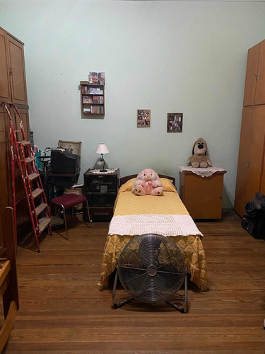 Casa En Banfield Oeste, Excelente Ubicación.