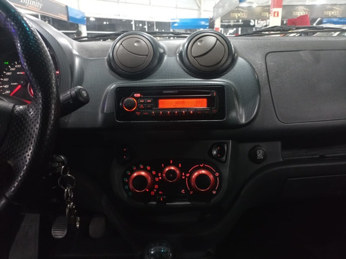 Imagem 16 de 25 de Fiat Uno 1.4 Evo Sporting 2012