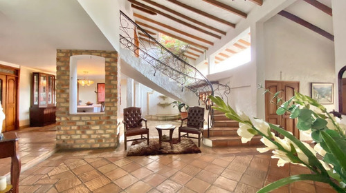 Imagen 2 de 5 de Bellísima Casa En Urbanización Villa Coringta/iris