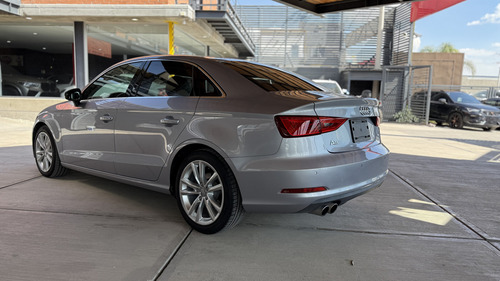 Audi A3 1.8 Sedán Attraction At