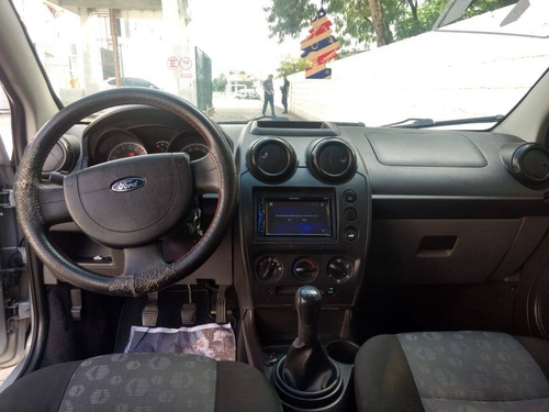Imagem 7 de 10 de Ford Fiesta 1.6 Mpi Hatch 8v Flex 4p Manual
