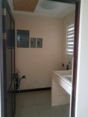 Se Alquila Apartamento En Segunda Planta Santo Domingo Hered