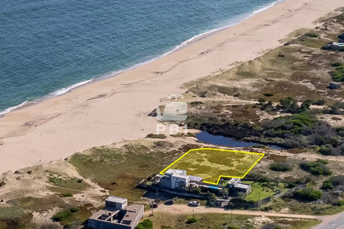 Exclusivo Lote Sobre La Playa En Santa Mónica - Ref : Pbi13252